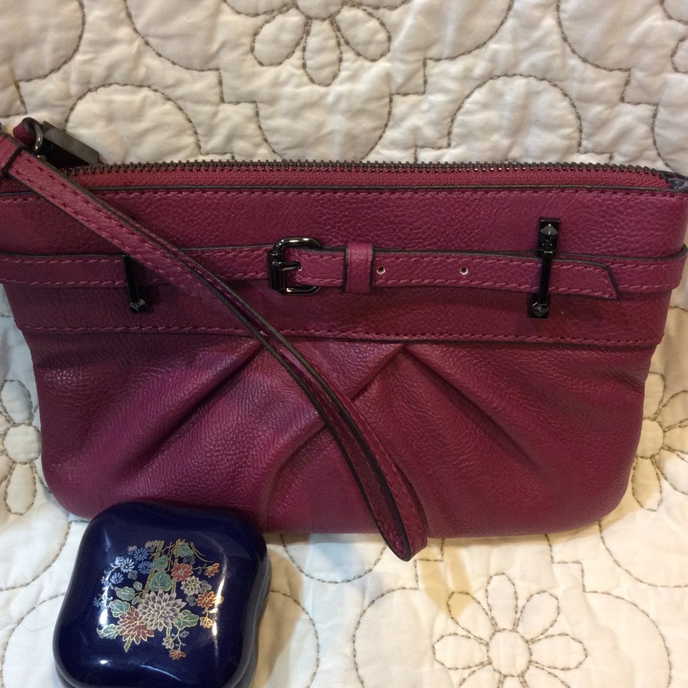 Simply Vera Wristlet